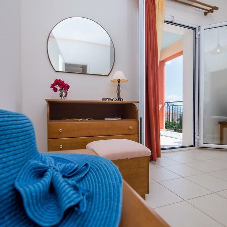 Apartments Thekla Karavádhos المظهر الخارجي الصورة