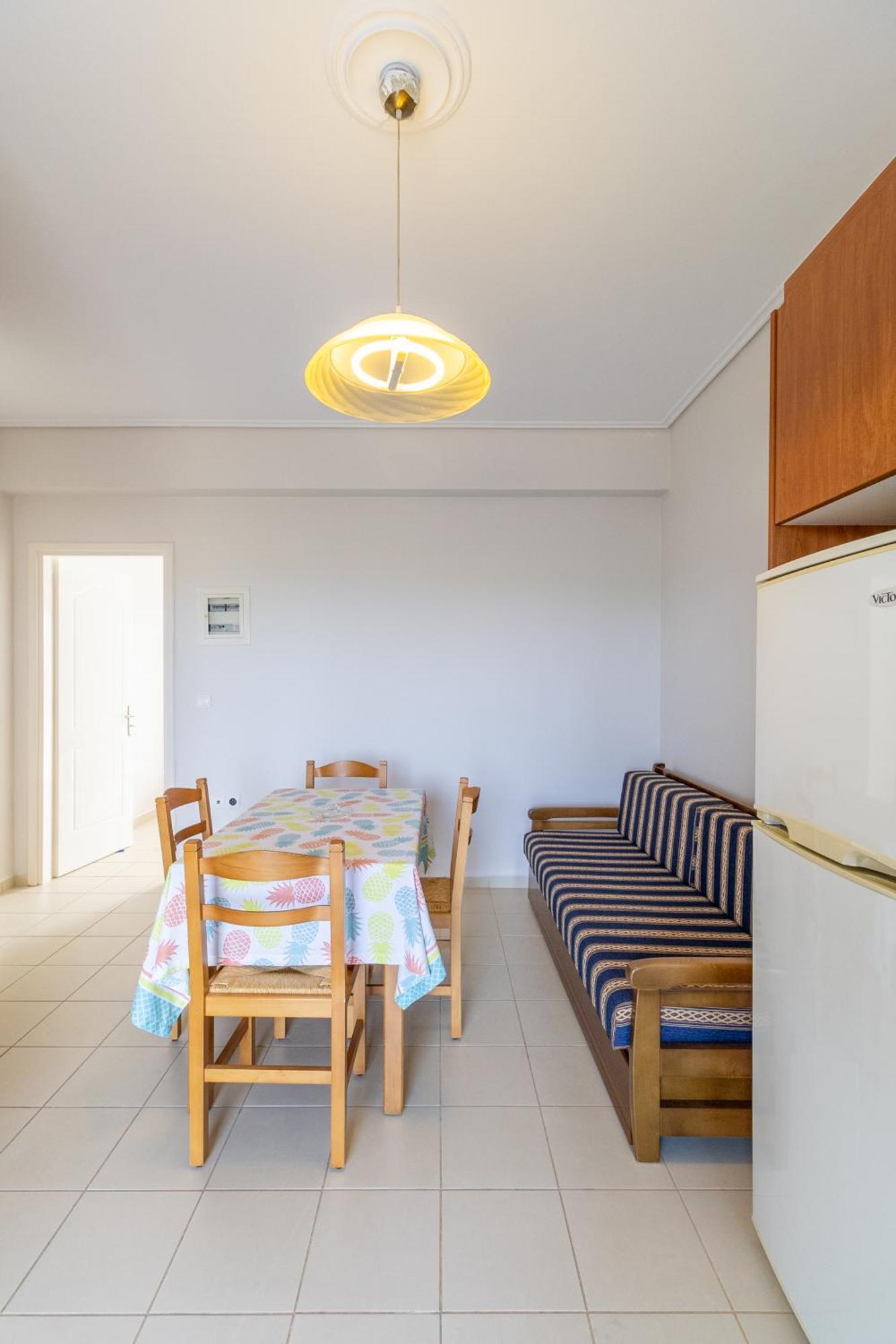 Apartments Thekla Karavádhos المظهر الخارجي الصورة