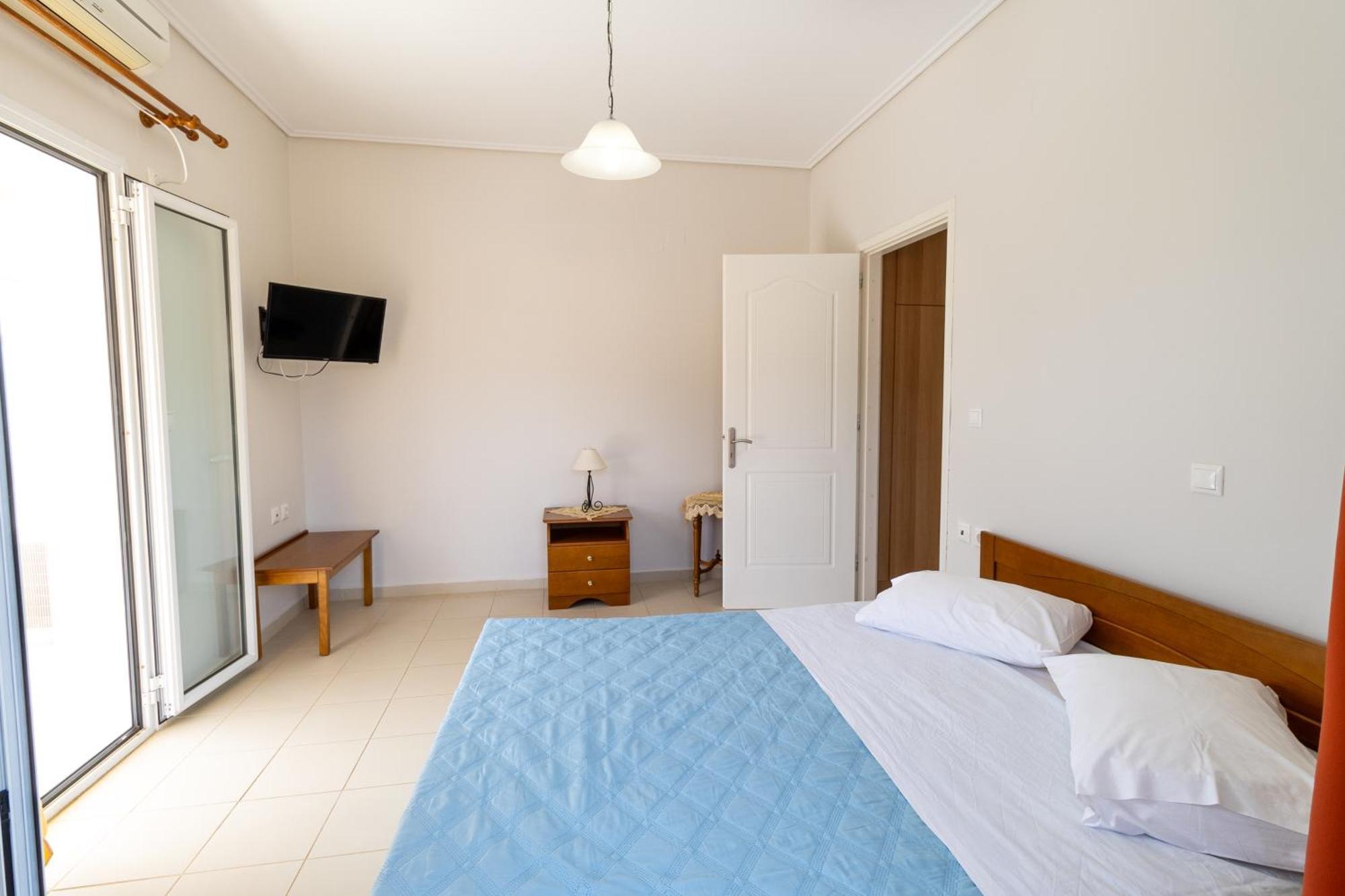 Apartments Thekla Karavádhos المظهر الخارجي الصورة
