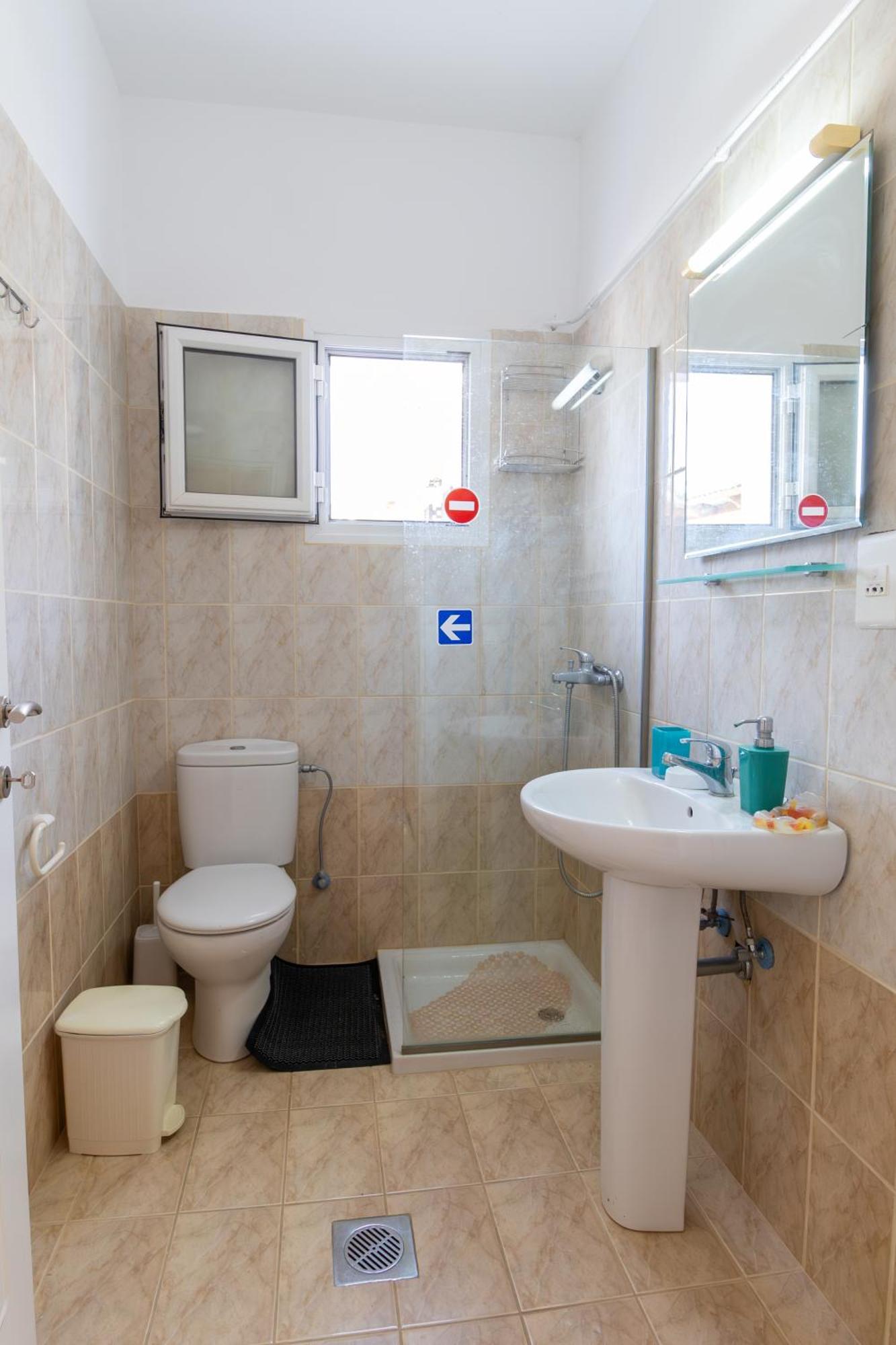 Apartments Thekla Karavádhos المظهر الخارجي الصورة